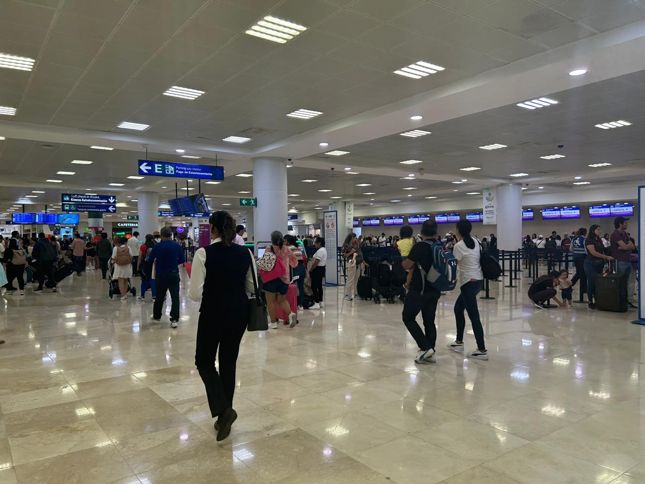 Cancelan dos vuelos a Estados Unidos en el aeropuerto de Cancún: EN VIVO