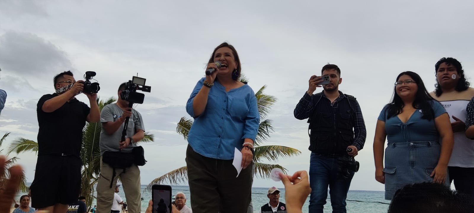 Xóchitl Gálvez reunió a una gran cantidad de simpatizantes la tarde de este lunes en Playa del Carmen