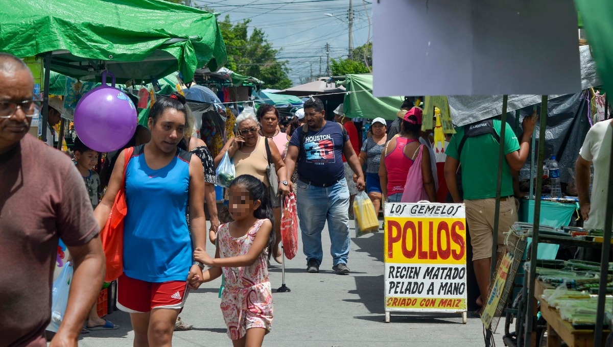 Crisis en tianguis de Cancún: Comerciantes reportan bajas ventas por la inflación