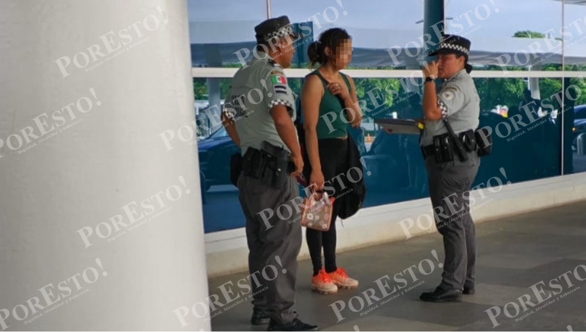 Detienen a un hombre por golpear a su esposa en el aeropuerto de Mérida