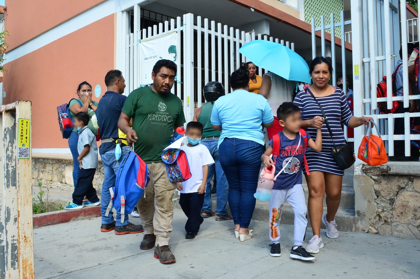 Secretaría de Bienestar en Campeche programa entrega de uniformes para septiembre