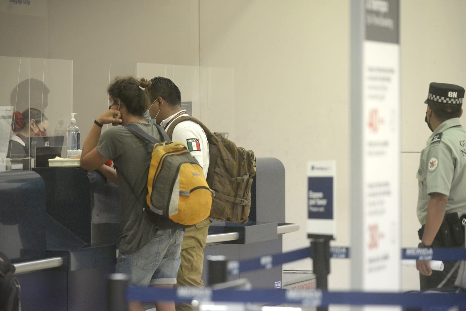 Los extranjeros fueron ubicados en la zona de control del aeropuerto de Mérida