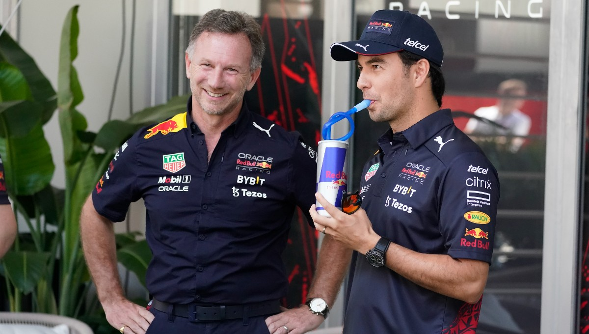 Horner y Checo en Red Bull. Foto: Especial