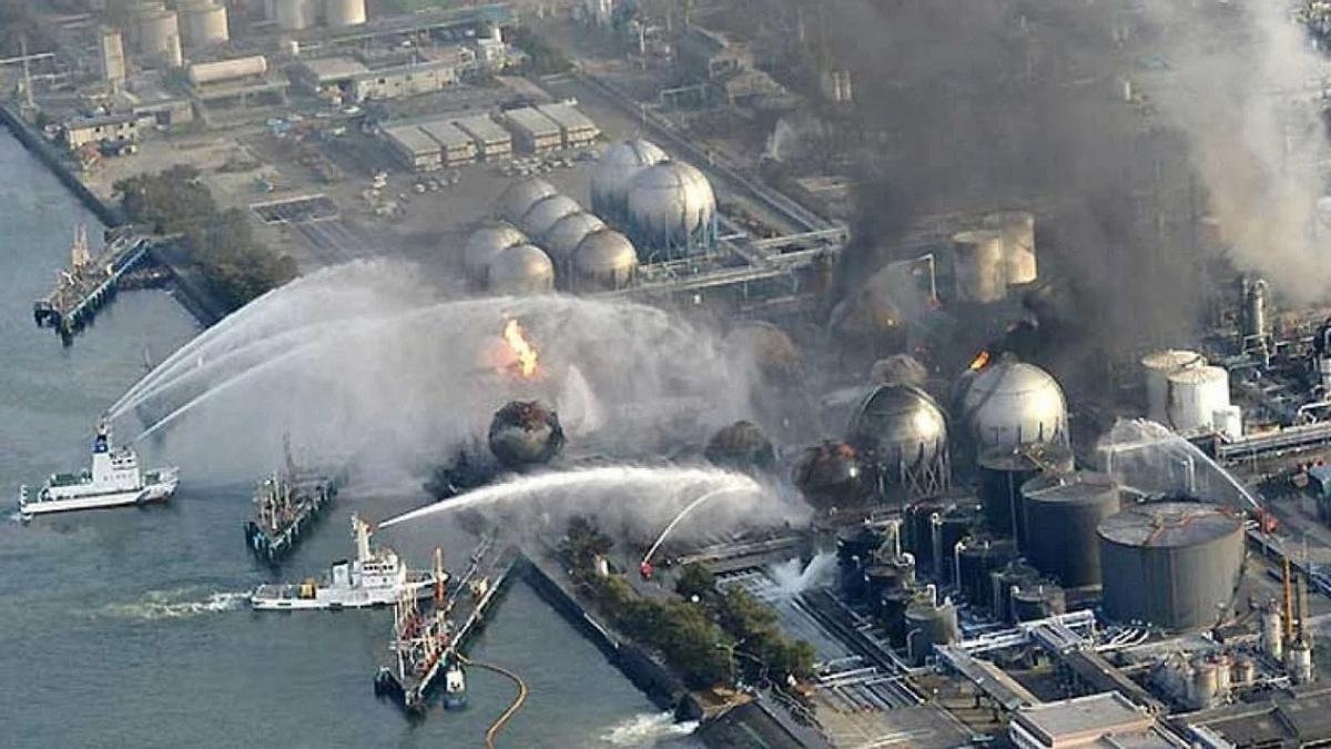 Japón vierte agua radioactiva de Fukushima en el Océano Pacífico