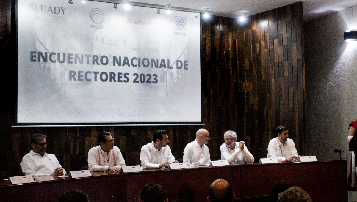 Al inaugurar el encuentro, Mauricio Cámara Leal aseguró en que educar es el motor de la igualdad social y la economía