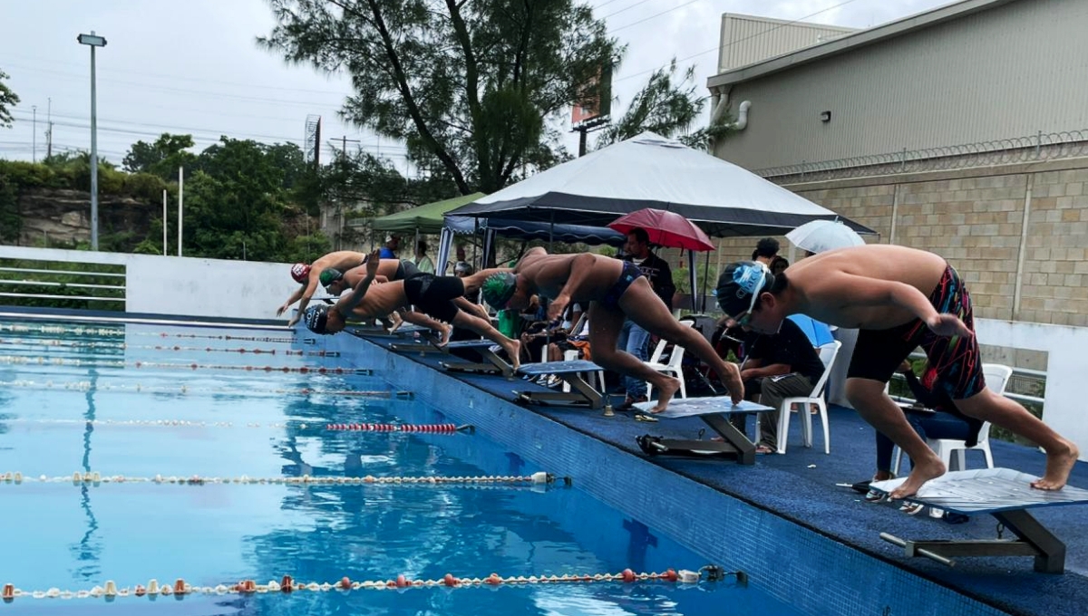 Nadadores de Cancún buscan pase a los Juegos Nacionales Conade 2024