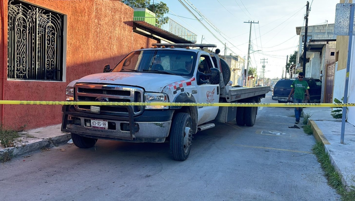 Delincuentes armados se roban una camioneta en Campeche