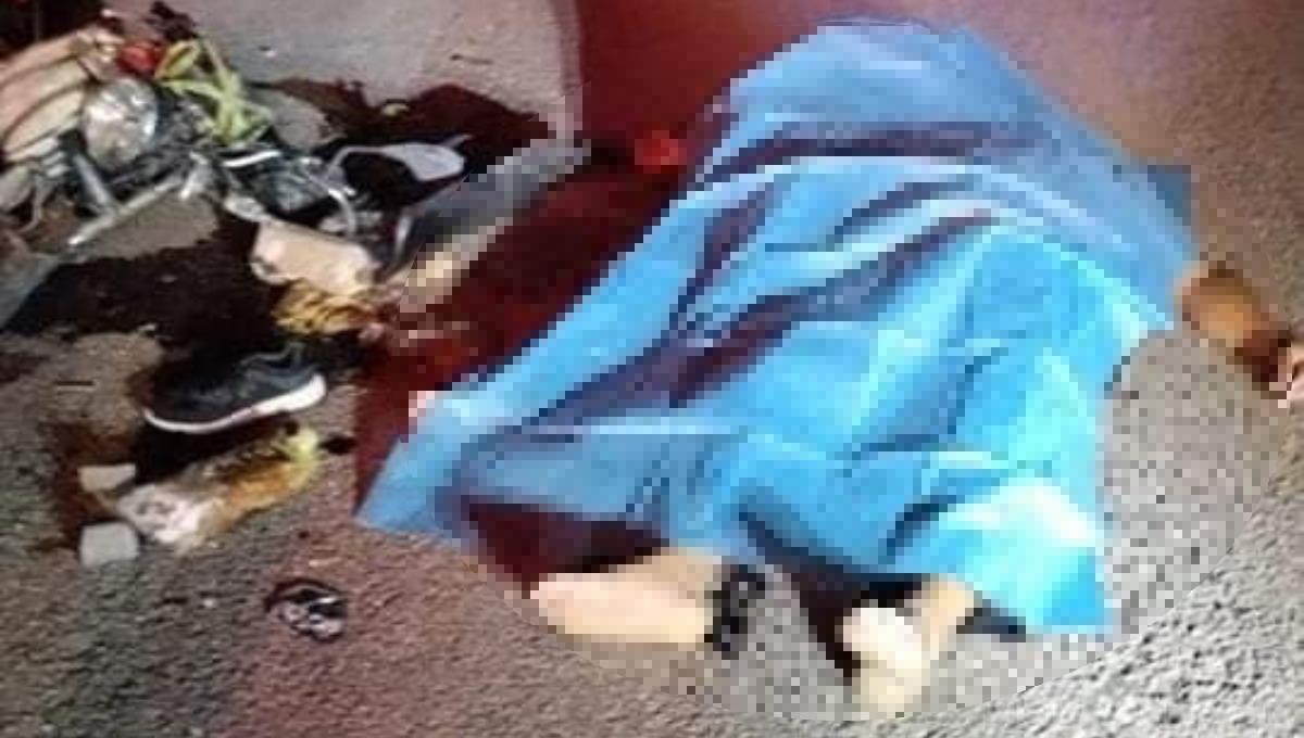 Motociclistas mueren abrazados tras chocar contra un tractor en Chetumal