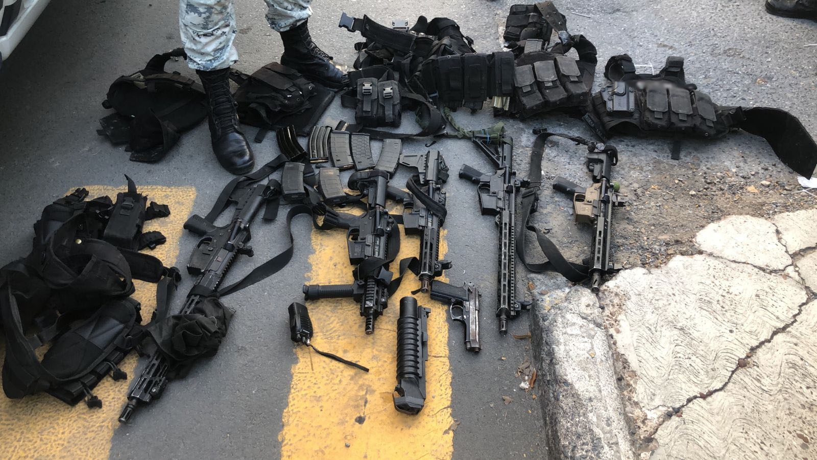 Guardia Nacional y Ejército detienen a cuatro personas con armamento en Tamaulipas