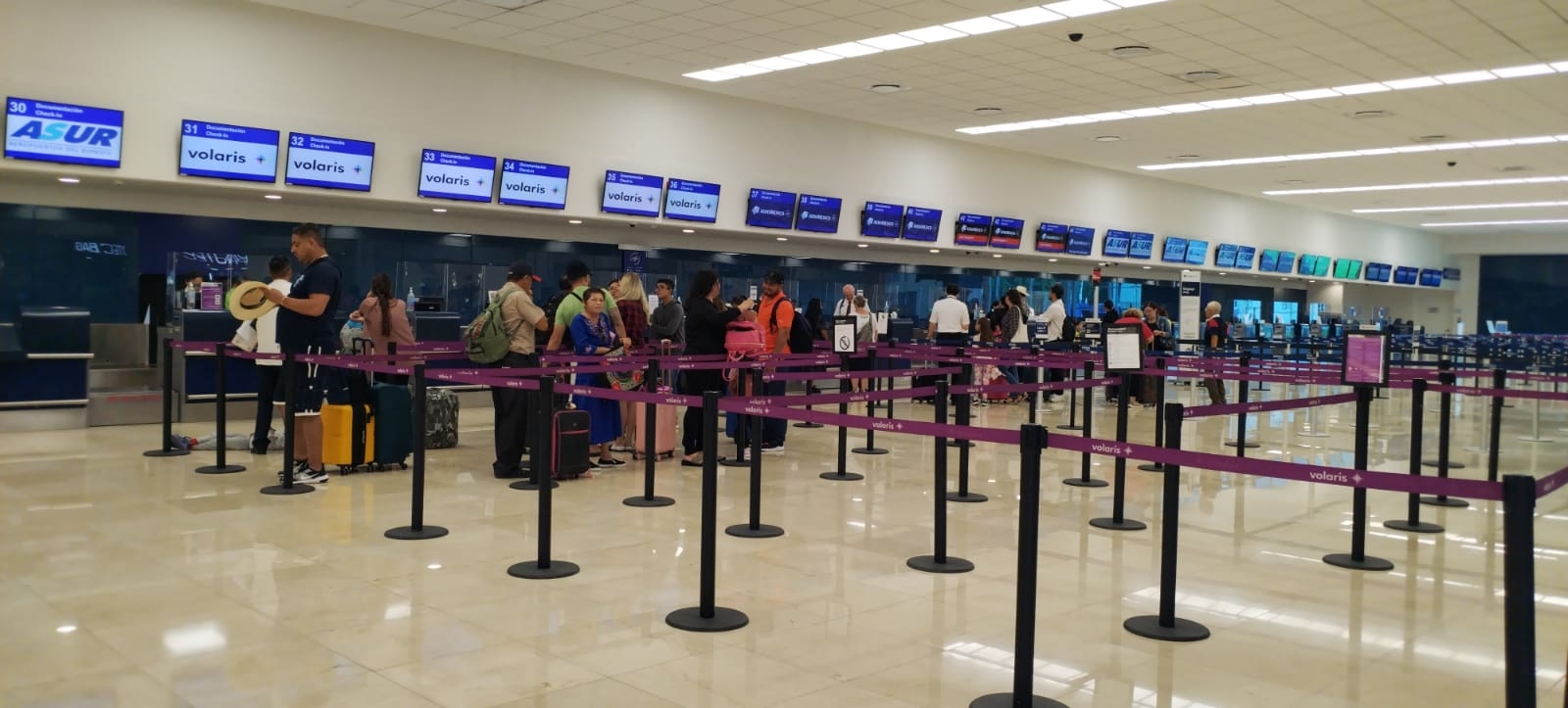 Se registra buena afluencia de pasajeros en el aeropuerto de Mérida