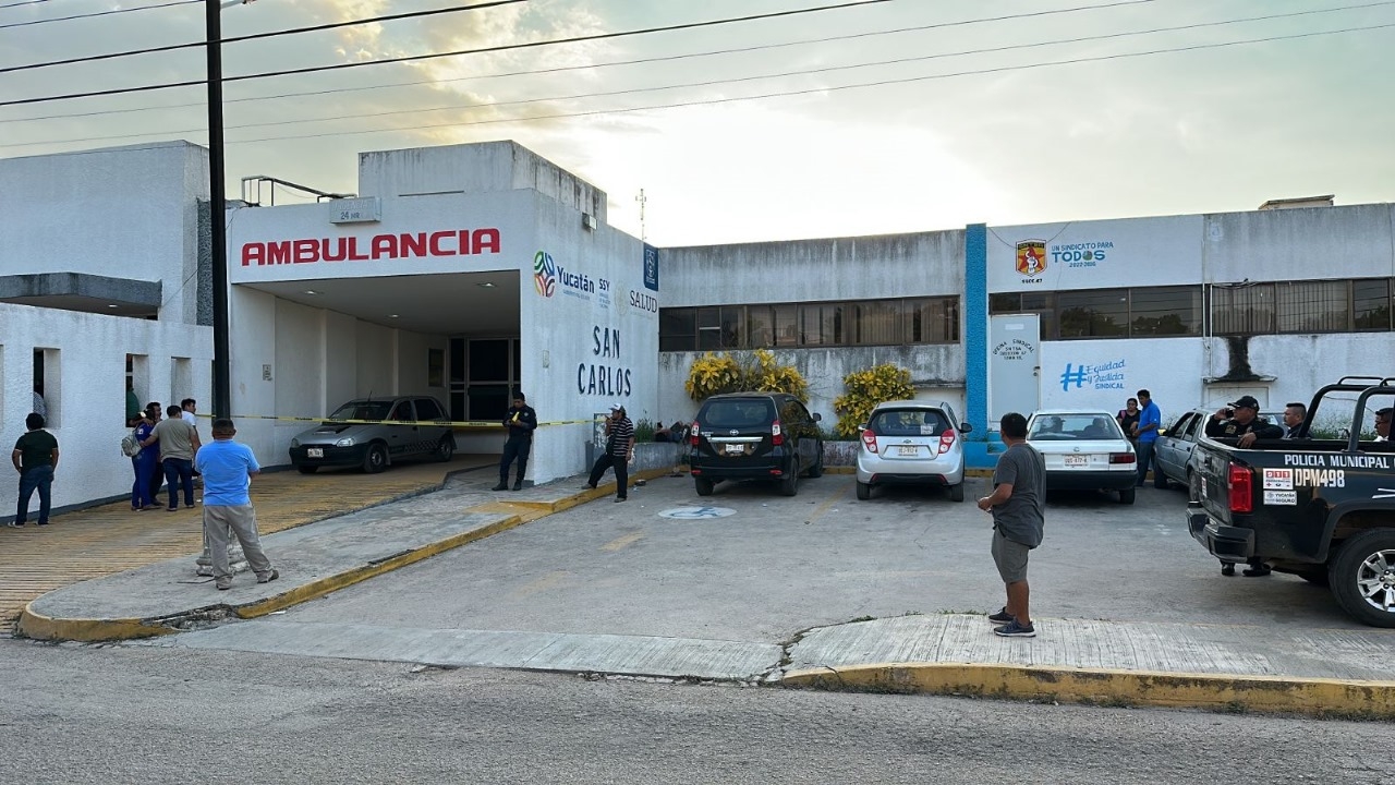 Mujer muere afuera del hospital San Carlos de Tizimín