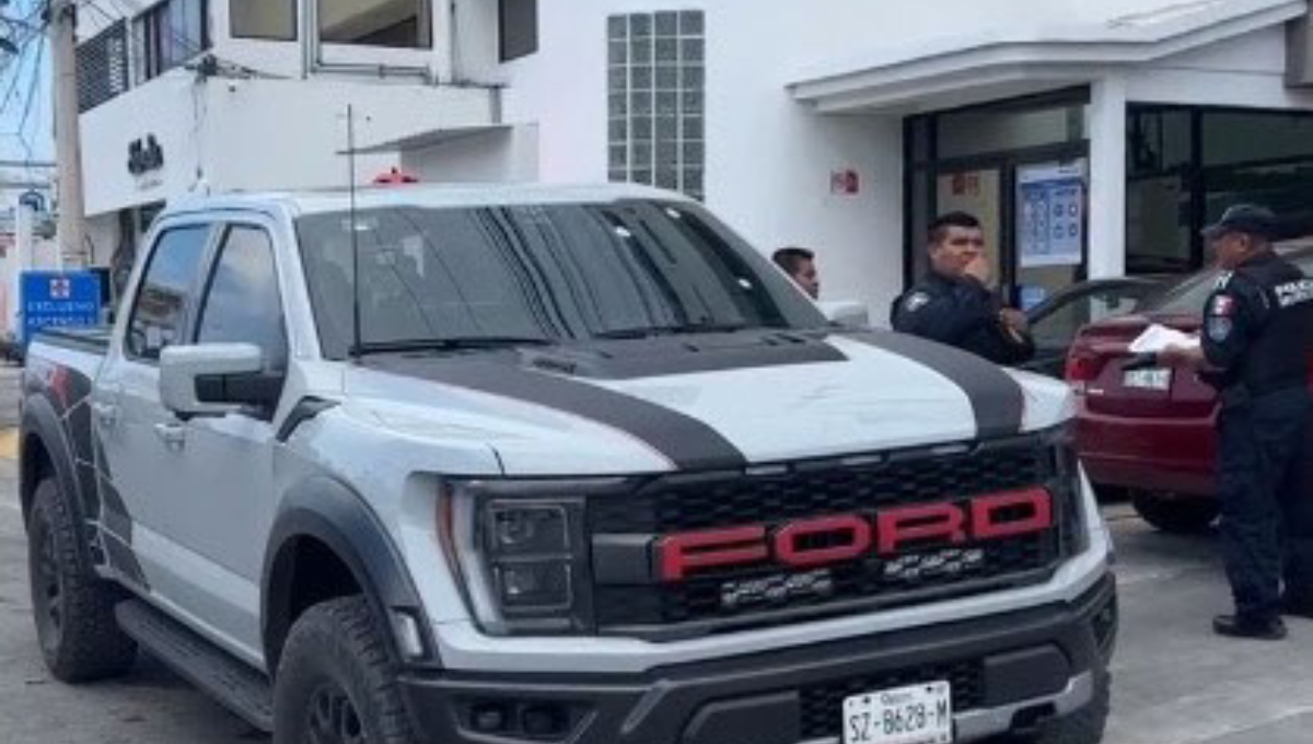 Balean camioneta del comandante 'Rayo', exdirector de Seguridad Pública de Cancún
