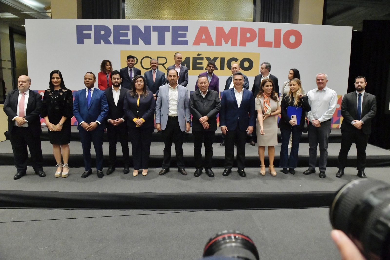 Frente Amplio por México expone detalles sobre selección de su representante