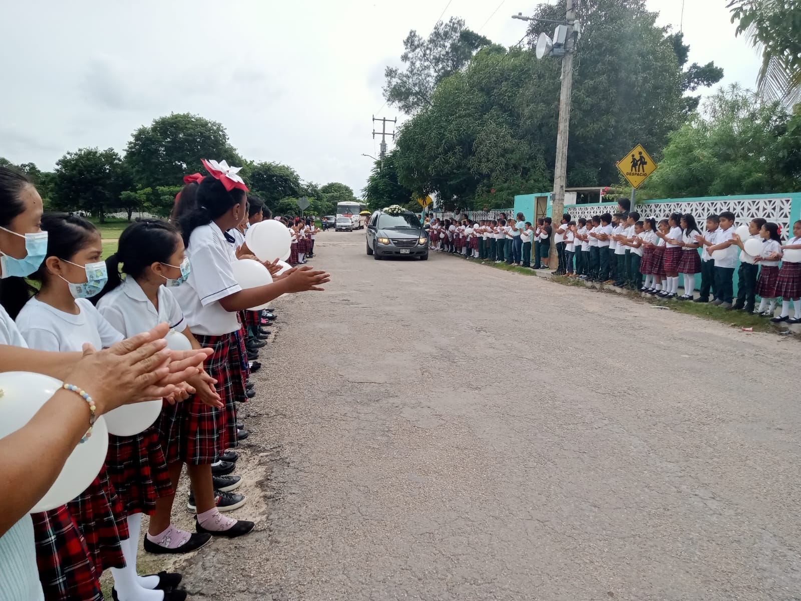 Dan el último adiós al niño de 7 años que murió por dengue en Tizimín, Yucatán