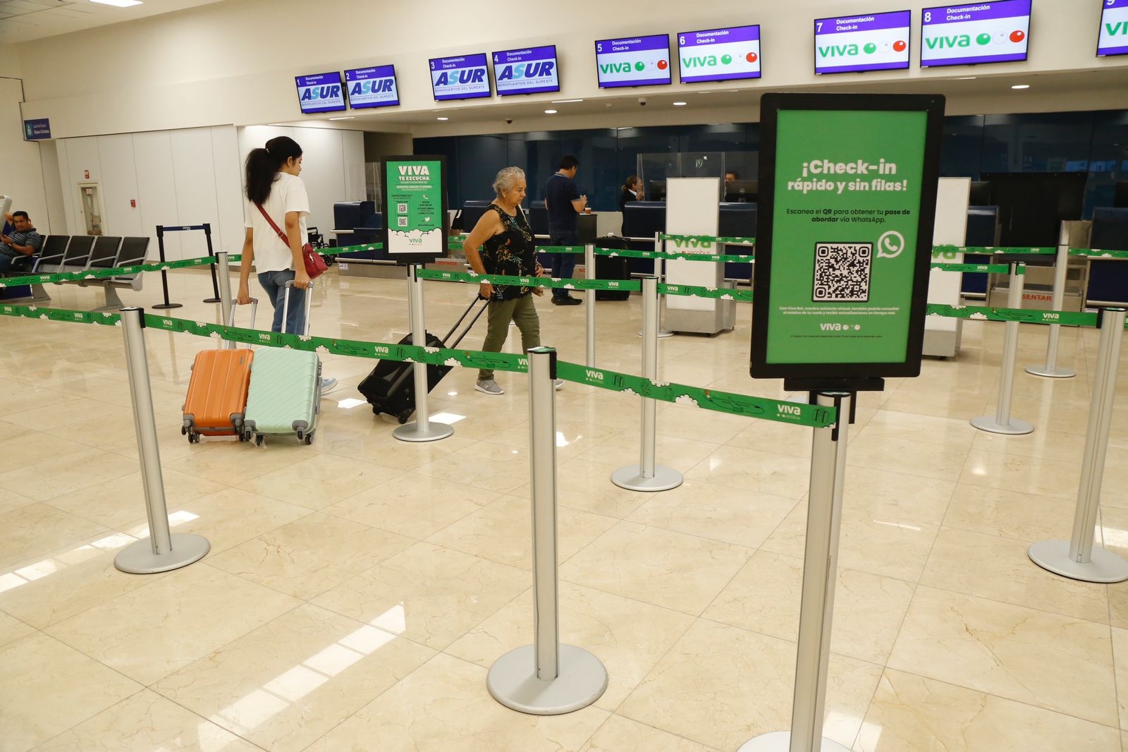 VivaAerobus retrasa cuatro horas el vuelo nocturno CDMX-Mérida