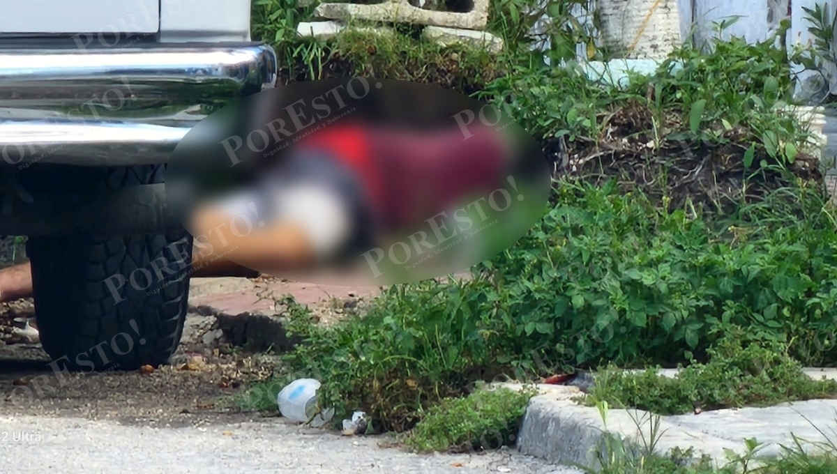 Ejecutan a hombre con al menos 8 balazos en la puerta de su casa en Cozumel