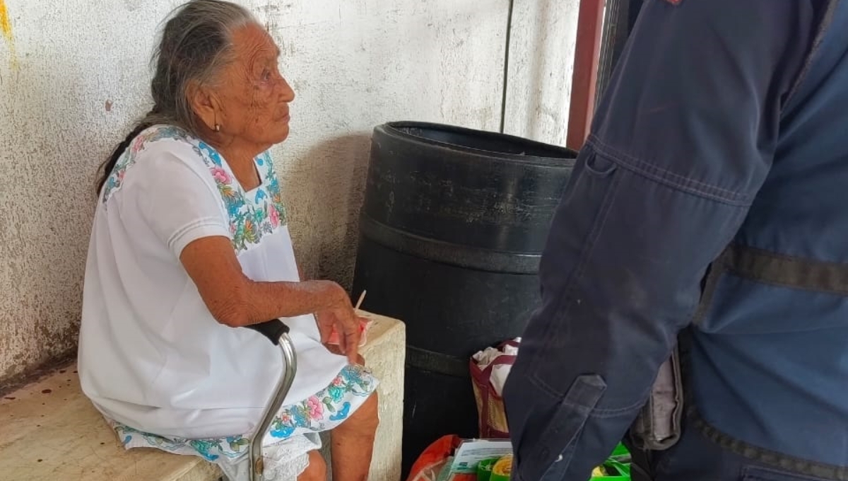 La habitante Estela Cauich Mex, de 92 años, aseguró que su hijo la llevó al lugar