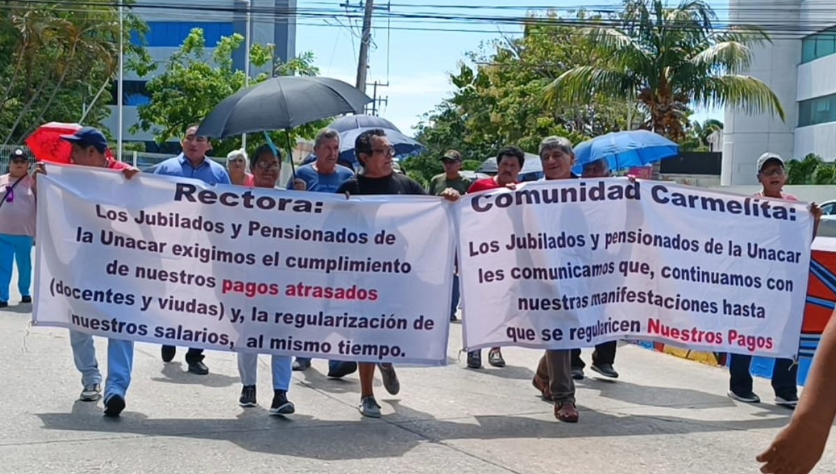 En Ciudad del Carmen, jubilados de la Unacar exigen pagos atrasados