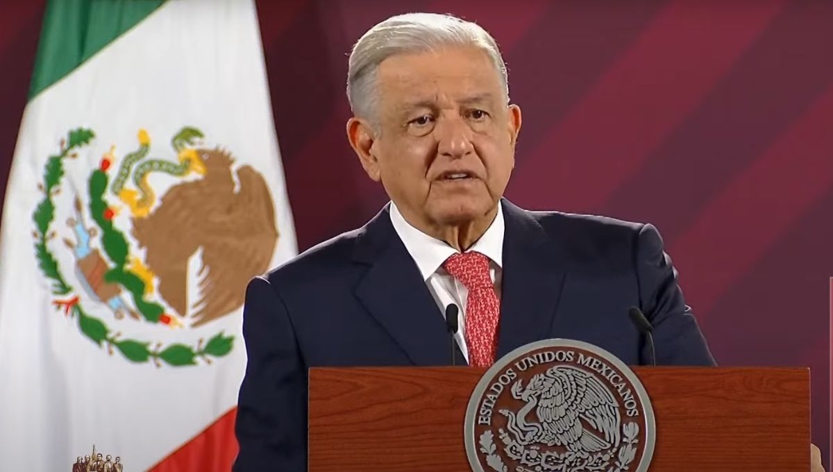 El presidente Andrés Manuel López Obrador, ya adelantó como será el retrato que le hacen y quedará en la Galería de los Expresidentes de Palacio Nacional