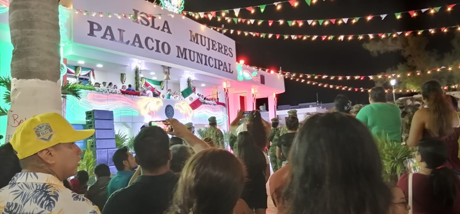 Celebran Grito de Independencia en Isla Mujeres