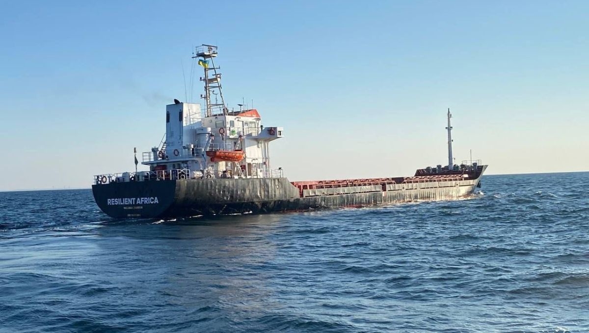 El buque Resilente Africa zarpó de un puerto ucraniano, retando el bloqueo maritimo de Rusia en el Mar Negro