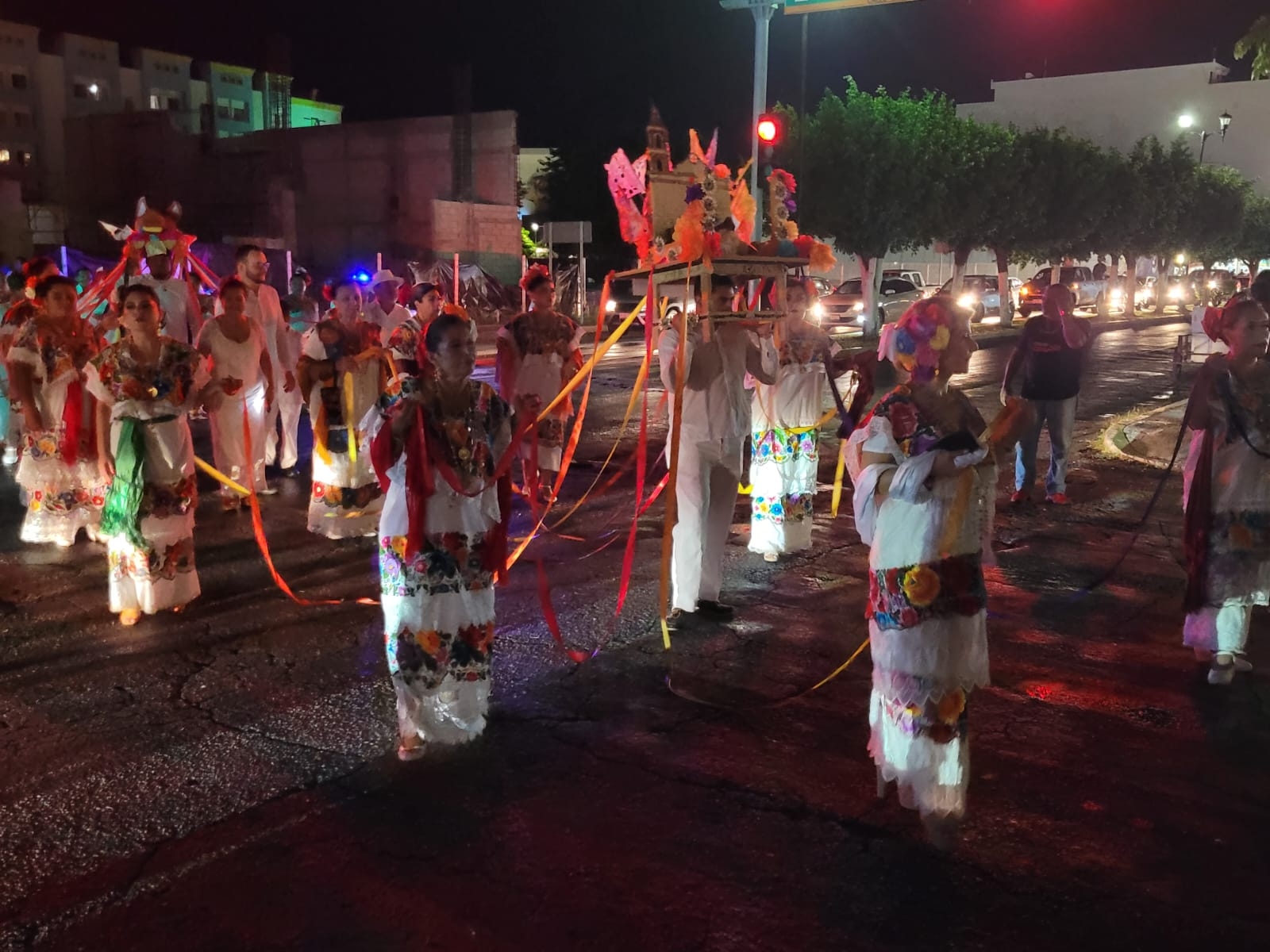 Vaquería de la Feria de San Román llena de color y música las calles de Campeche: EN VIVO