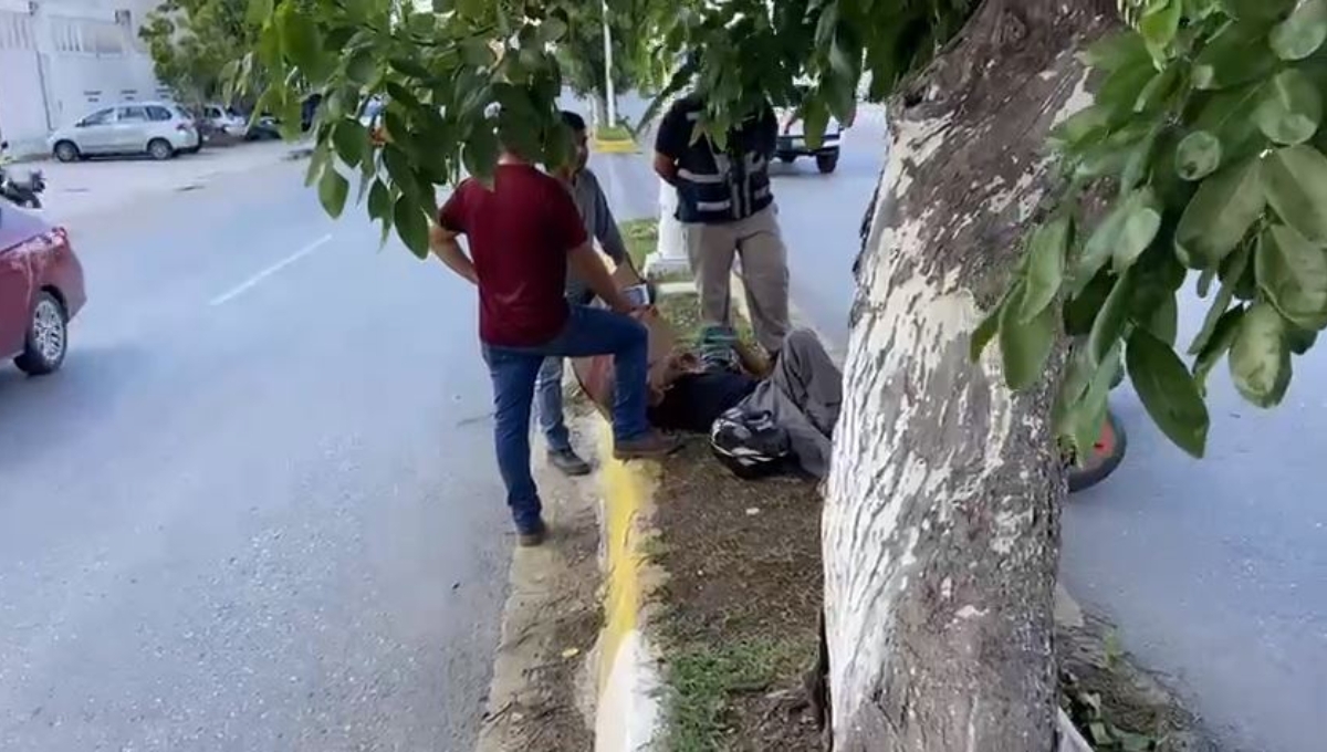 Motociclista resulta herido luego de estrellarse contra un auto en Campeche