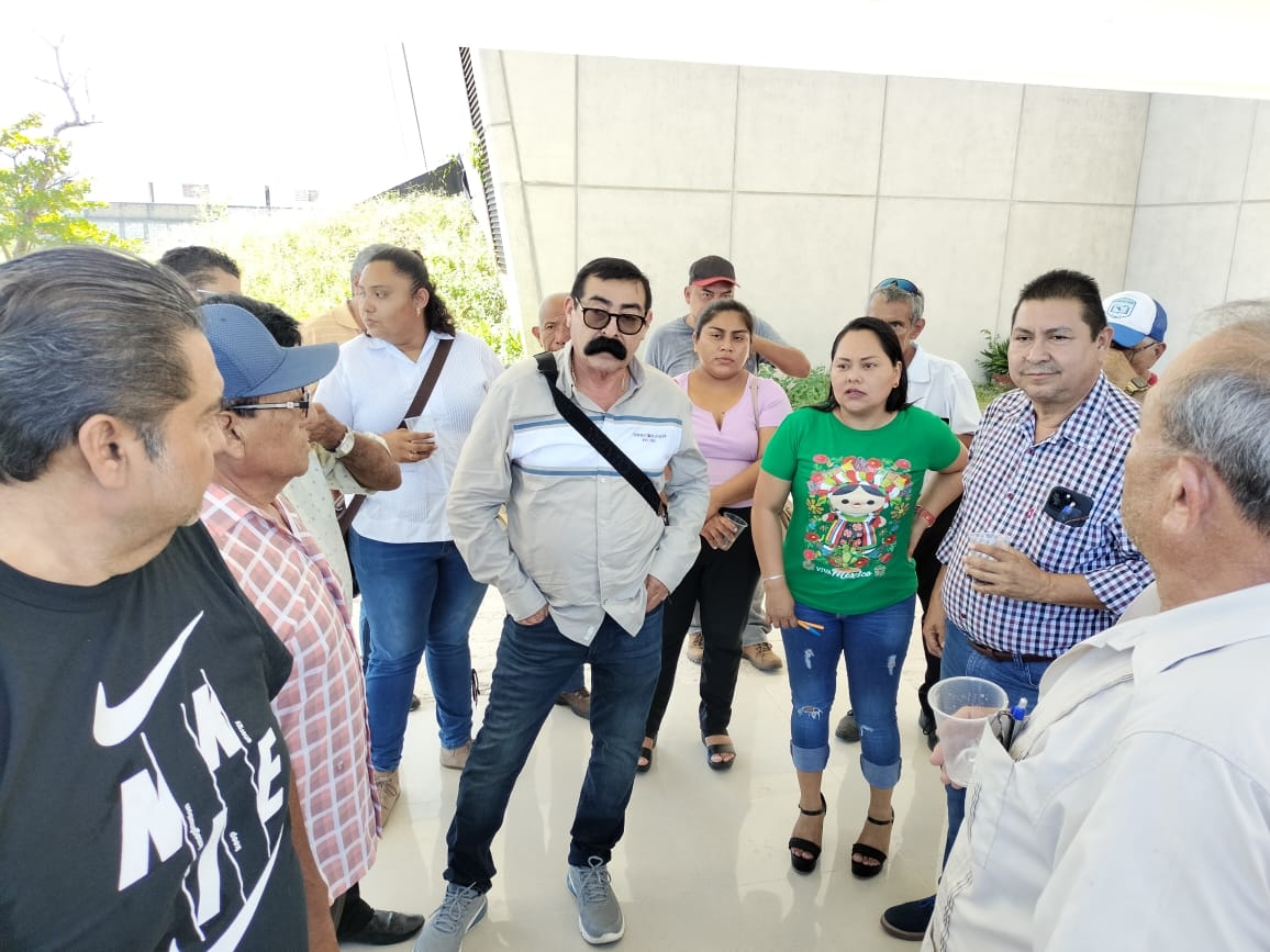 El líder sindical de taxistas de Carmen acudió a la audiencia en el Cereso