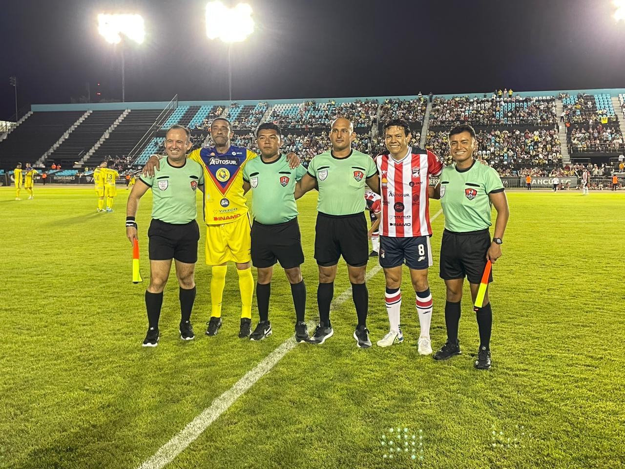 Clásico Nacional de Leyendas: Chivas golea 4-1 al América en el Estadio Andrés Quintana Roo