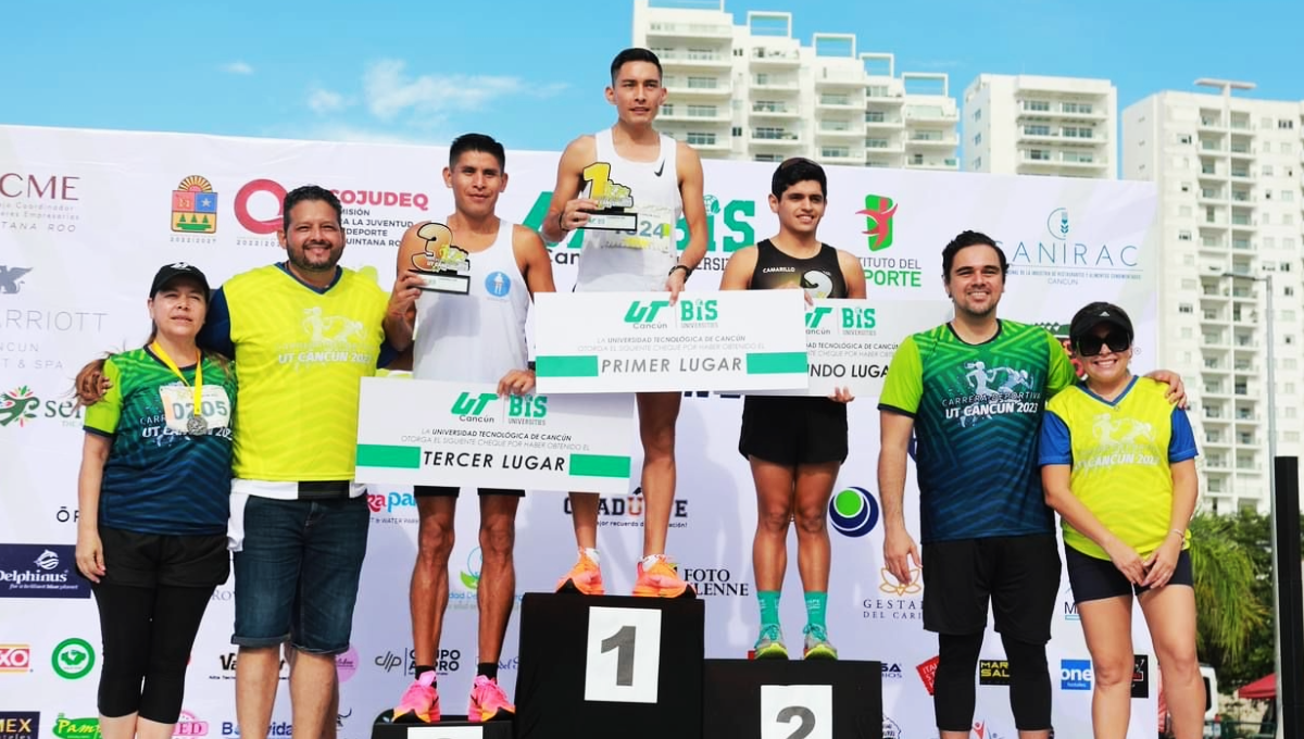 El atleta cancunense Roboan Espinoza conquistó la categoría libre varonil de los 10 kilómetros
