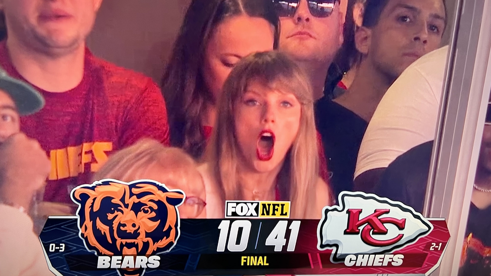 Taylor Swift es captada en partido de los Chiefs apoyando a Travis Kelce