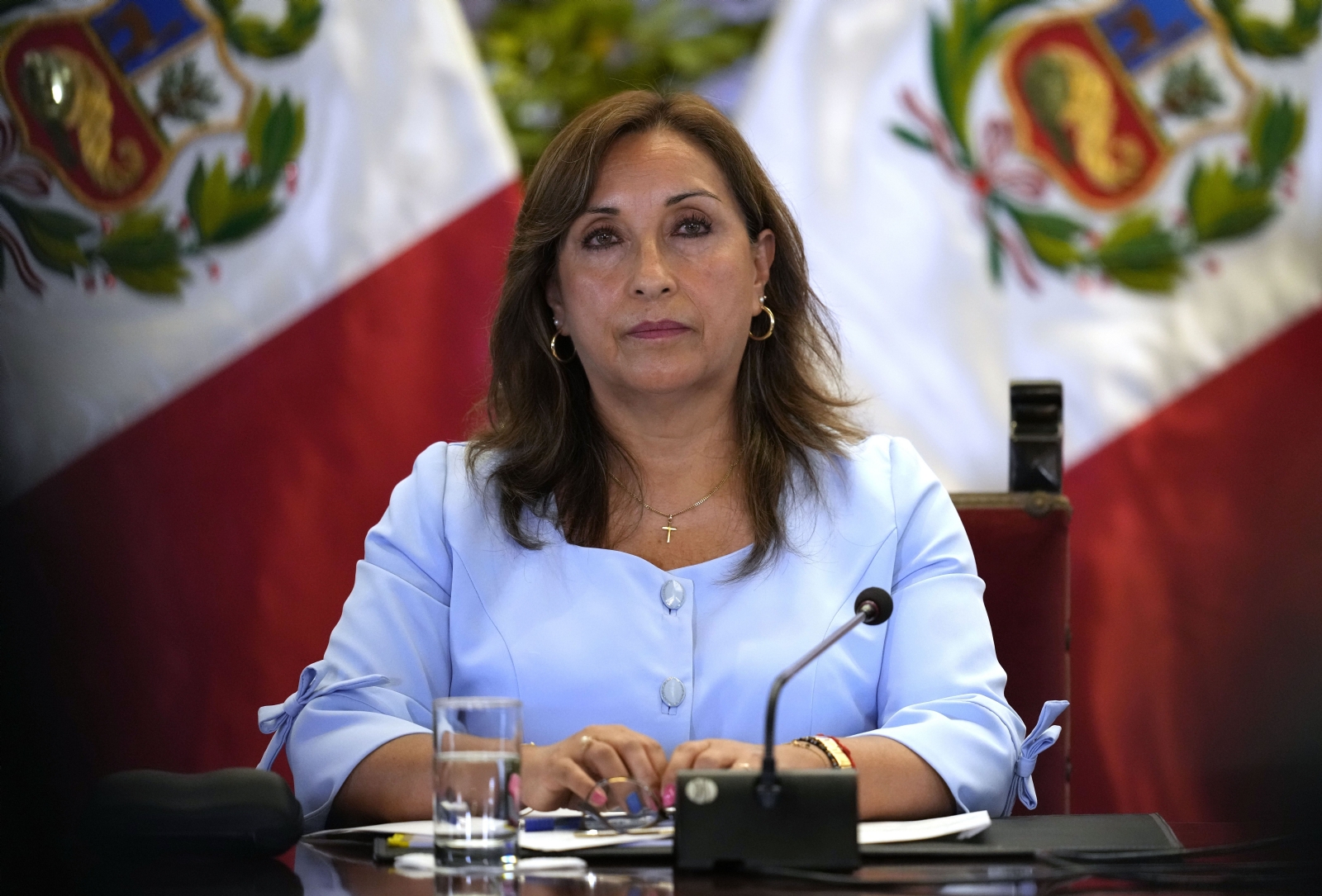 Presidenta de Perú comparece por genocidio durante protestas antigubernamentales