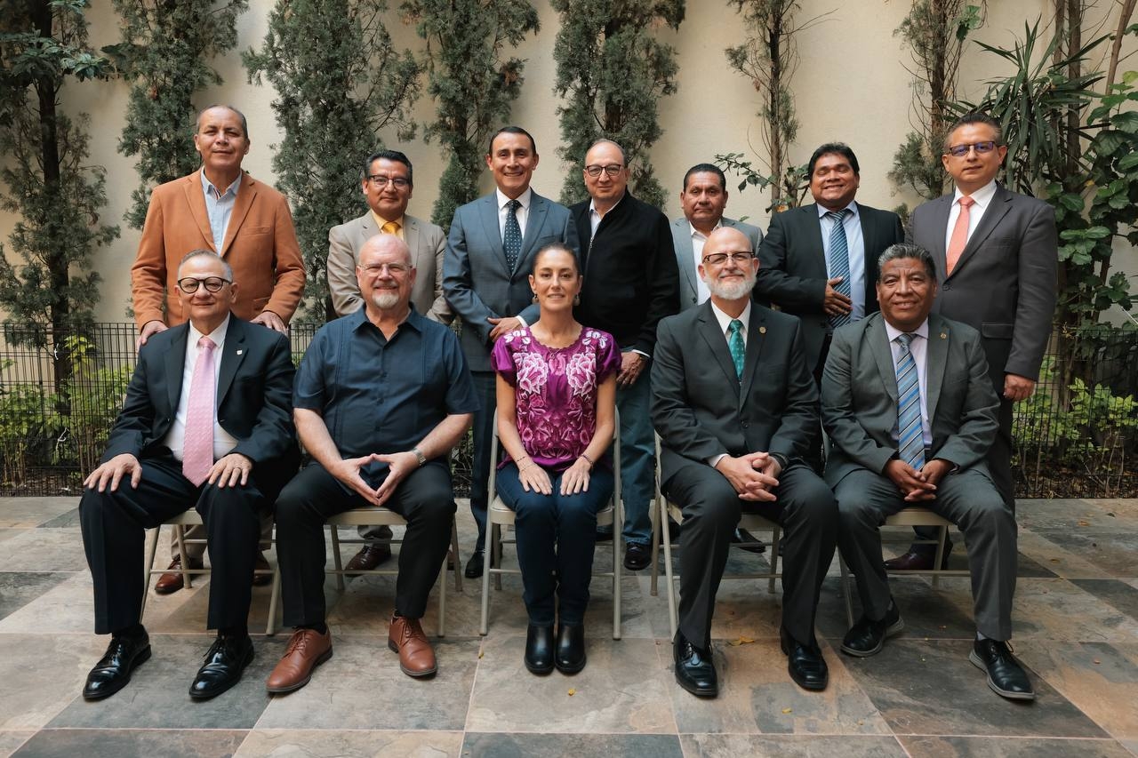 Claudia Sheinbaum se reúne con líderes evangélicos de México