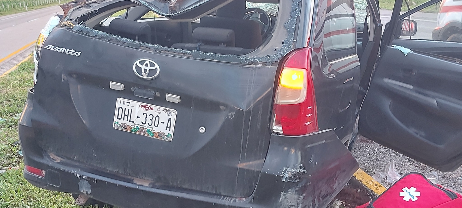 Volcadura de un auto en la carretera Campeche-Mérida deja 4 lesionados