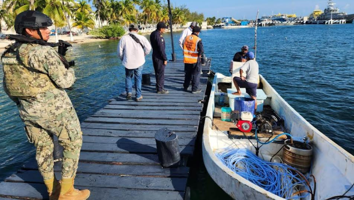 En Isla Mujeres, Marina asegura a pescadores furtivos de langosta