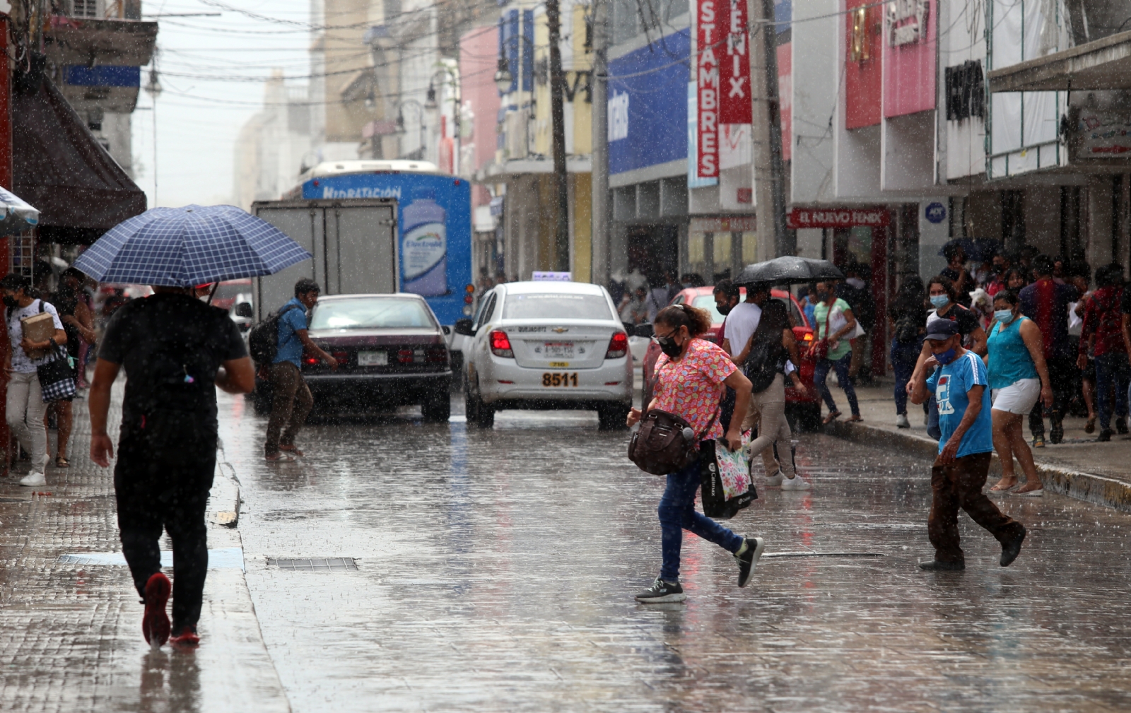 Onda Tropical 27 traerá fuertes lluvias a Yucatán; así estará el clima hoy jueves