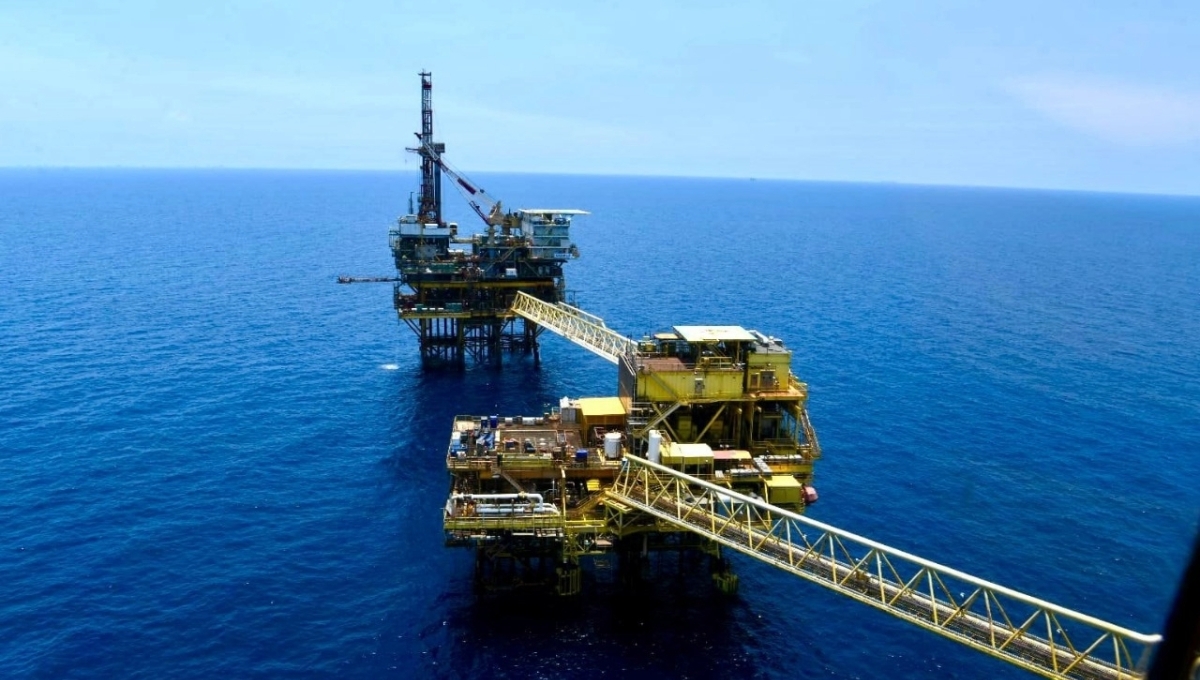 Sonda de Campeche: Hallan bloques de aceite negro; podrían producir 60 mil millones de barriles diarios