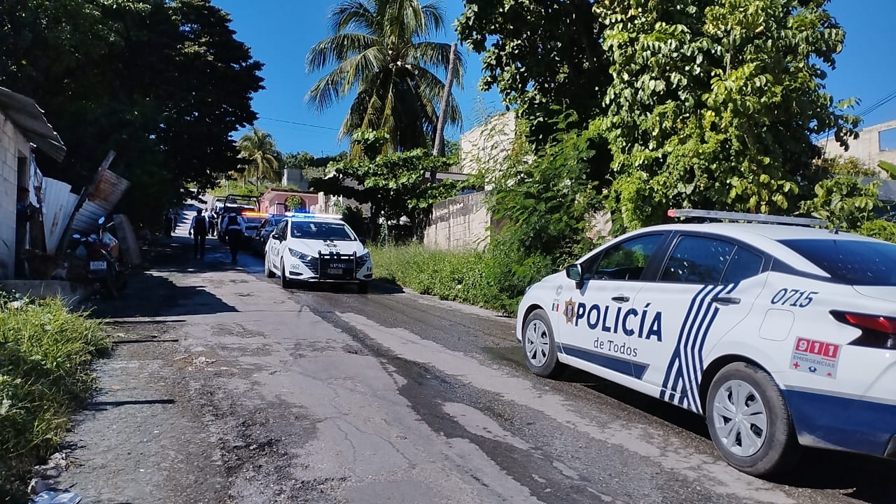 Policía de Campeche asegura a dos hombres con droga en la colonia Minas