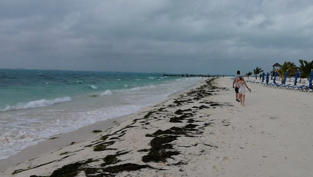 Playa Norte se observó, por primera vez en el año, sin barcos y con poca gente.