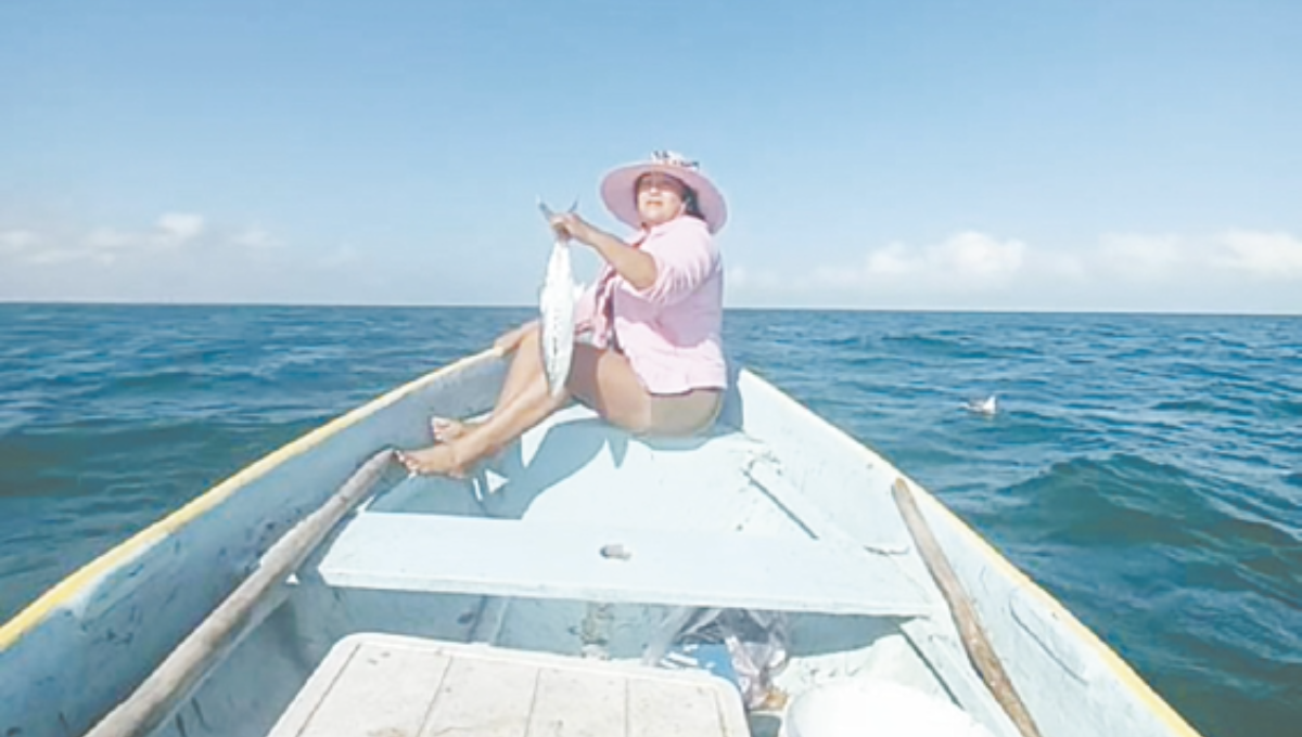 Roxana Cabrera, la primera mujer en ingresar al Padrón de Pescadores 2024 en Chabihau, Yobaín