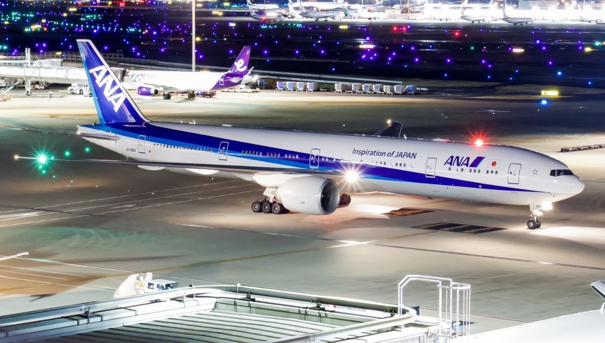 El vuelo 1182 de All Japan Airways debió regresar al aeropuerto de donde partió luego de que el avión Boeing 737-800 presentara una grieta en una de las ventanillas