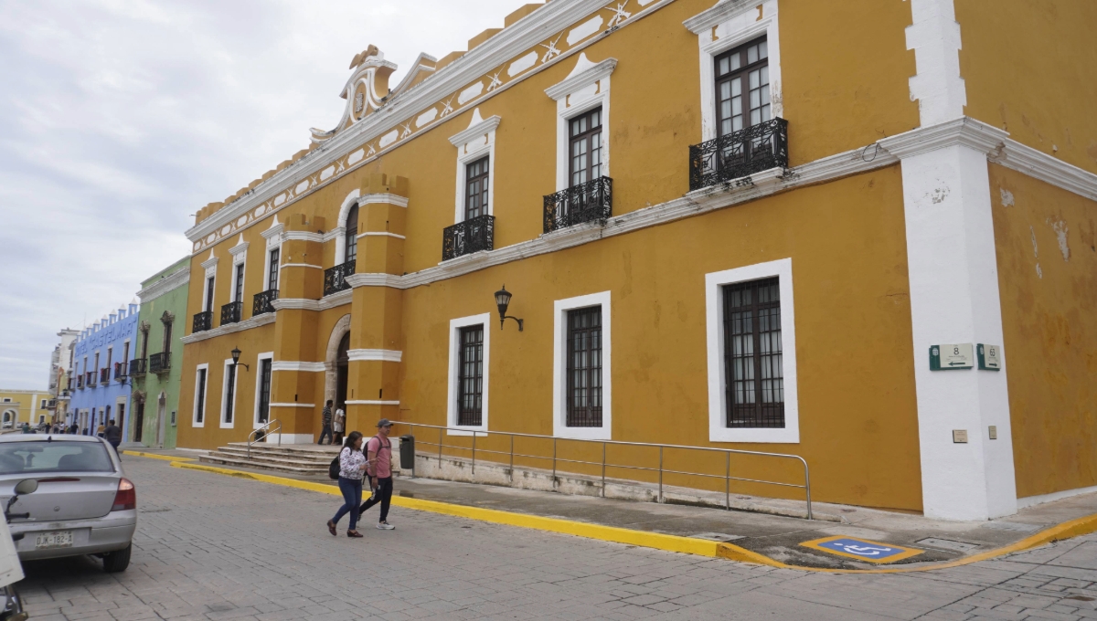 Ayuntamiento de Campeche beneficia a exalcalde acusado de peculado con obra de más de 24 mdp