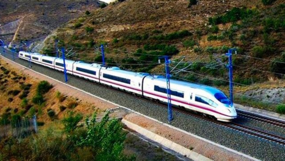 Secretaría de Transportes recibe cinco propuestas para el proyecto de trenes de pasajeros