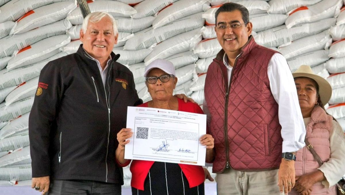 El secretario de Agricultura y Desarrollo Rural, Víctor Villalobos Arámbula, encabezó en Puebla el arranque del Programa Fertilizantes para el Bienestar 2024