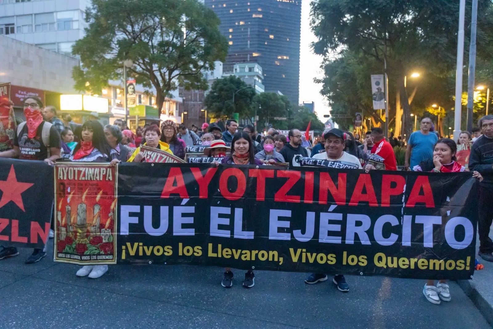 Caso Ayotzinapa: Condenan decisión de cambiar medida cautelar a 8 militares