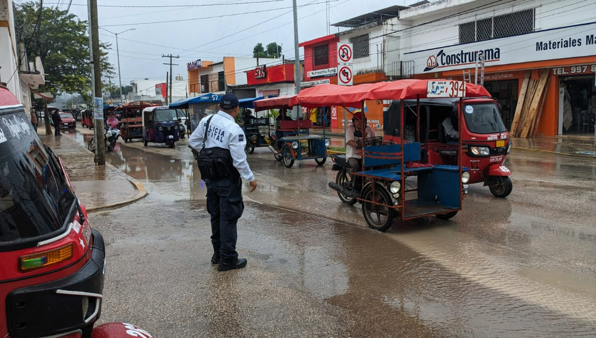 Mototaxistas de José María Morelos se manifiestan contra el Instituto de Movilidad