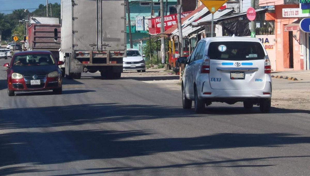 Habitantes de Lázaro Cárdenas, Quintana Roo, denuncian deficiencias en el servicio de taxis