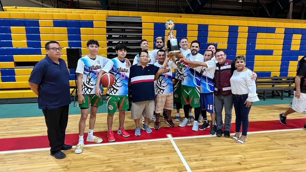 Fénix y Albatros, los campeones del baloncesto amateur en Cancún