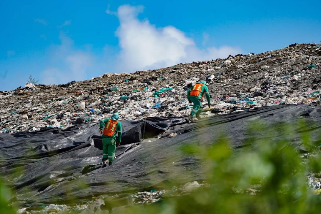 El destino final de los residuos sólidos consiste en un área pequeña, donde llega un 50 por ciento de residuos reciclables y otro 50 por ciento de orgánicos.