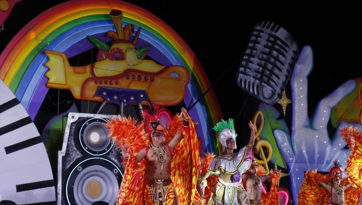 Comparsas celebran concurso de alegorías regionales en el Carnaval de Mérida 2024